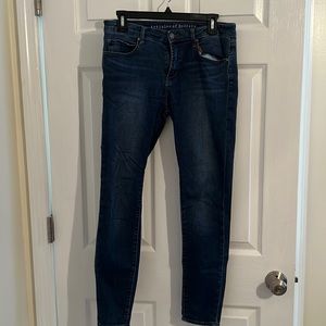 Articles of Society size 29 skinny Jean with slight damage to one belt loop